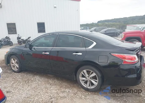2015 Nissan Altima 2.5 Sv z USA, uszkodzony, nr VIN 1N4AL3AP3FC209593
